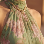 Detalhe do decote