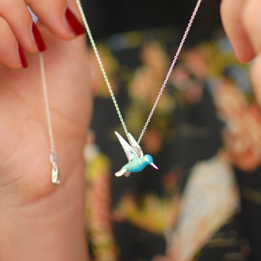 Colar Colibri Esmaltado em Prata de Lei