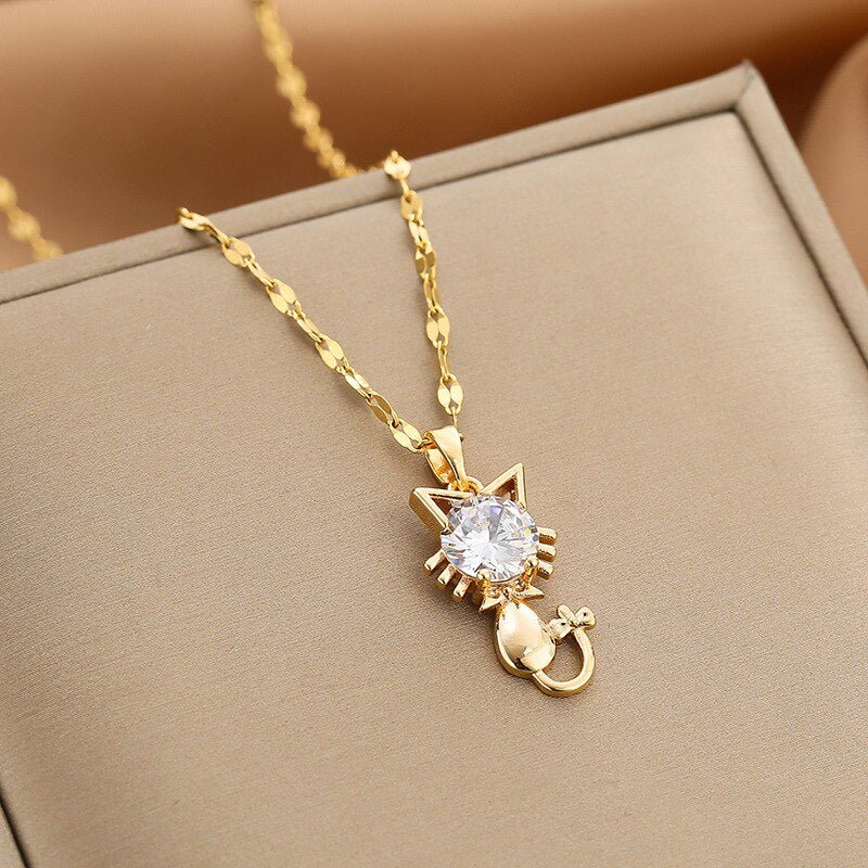 Collier chat plaqué or avec zircon