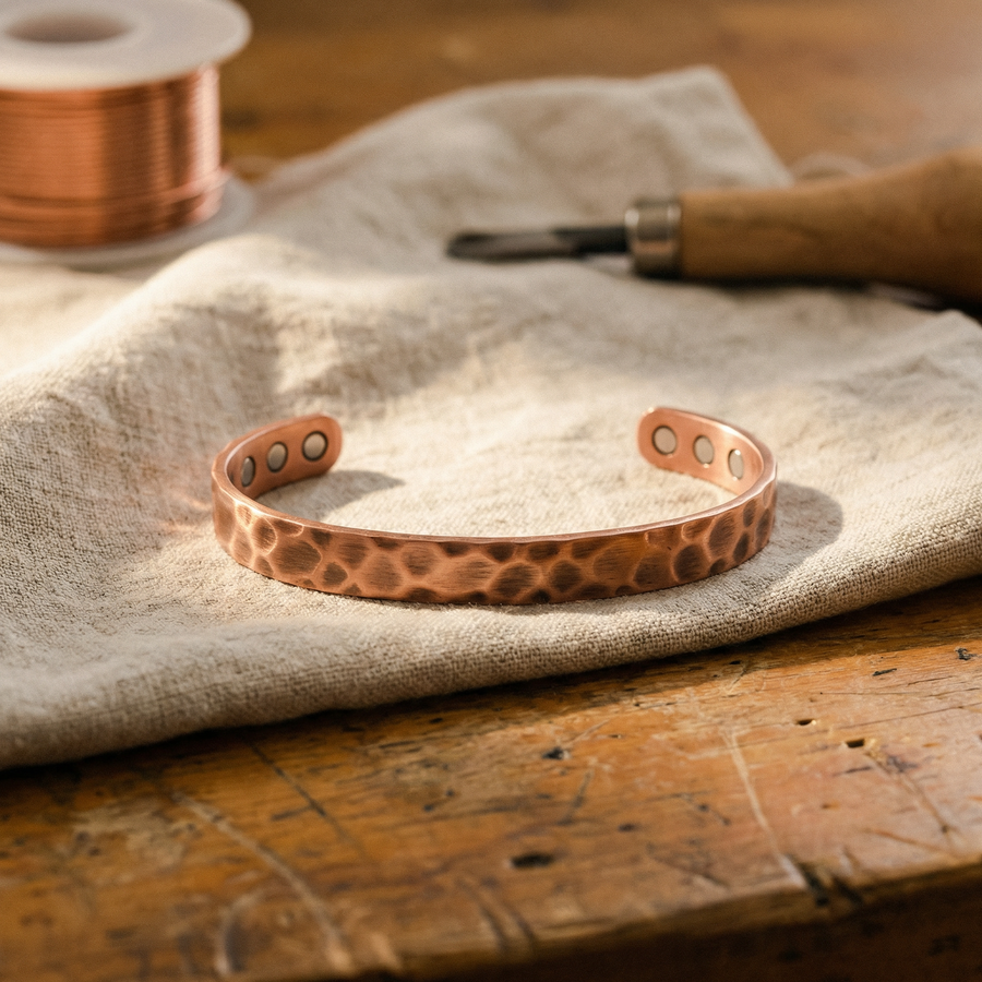 Pulseira Rígida Escavada em Cobre