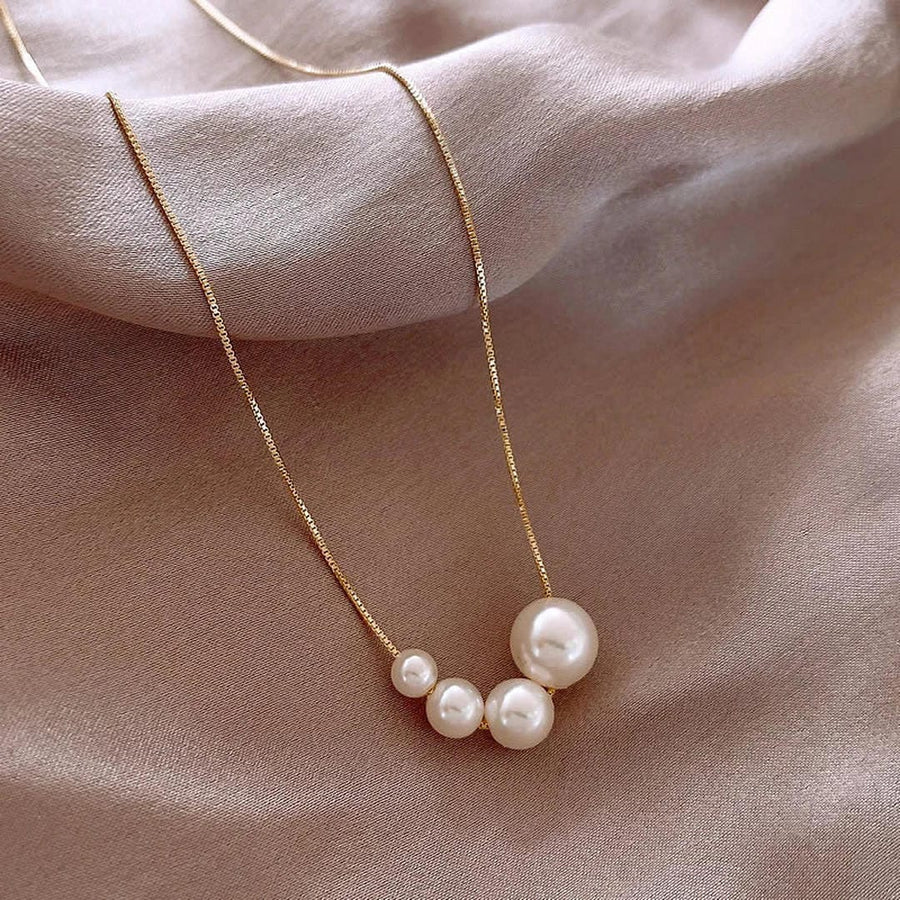 Colar de Pérolas Elegante