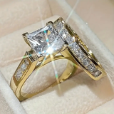 Conjunto de Anéis Zircónia Dourado