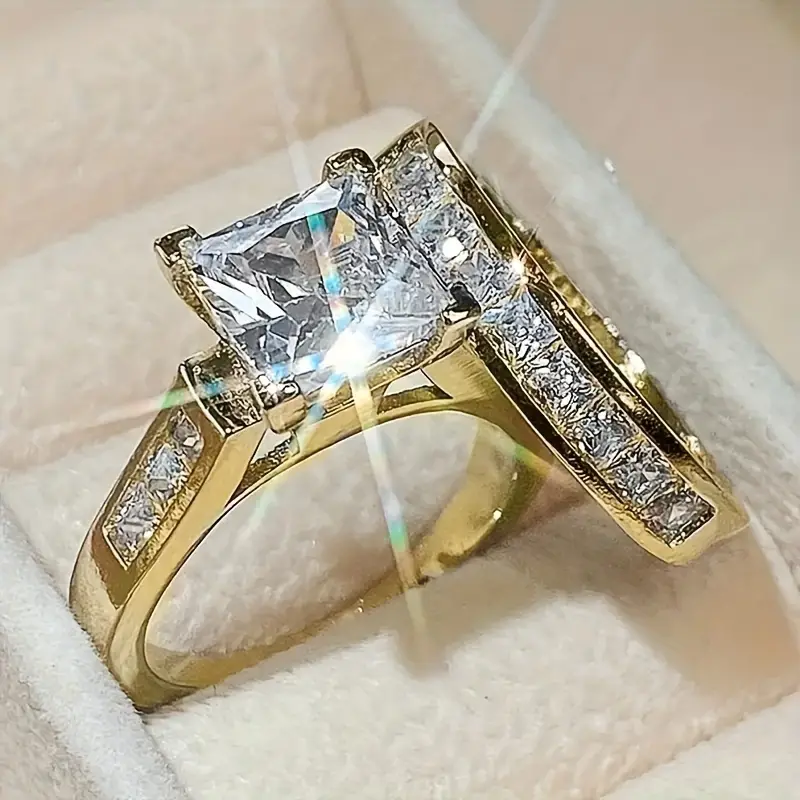 Conjunto de Anéis Zircónia Dourado