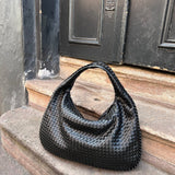 Mala hobo trançada elegante