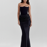Vestido longo acetinado com decote tomara que caia