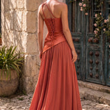 Ivana Cetim Mate | Vestido de dama de honor evasê de um ombro só em cetim mate
