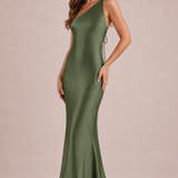 Jacinta Rosa Canela | Vestido de dama de honor tubinho em cetim mate