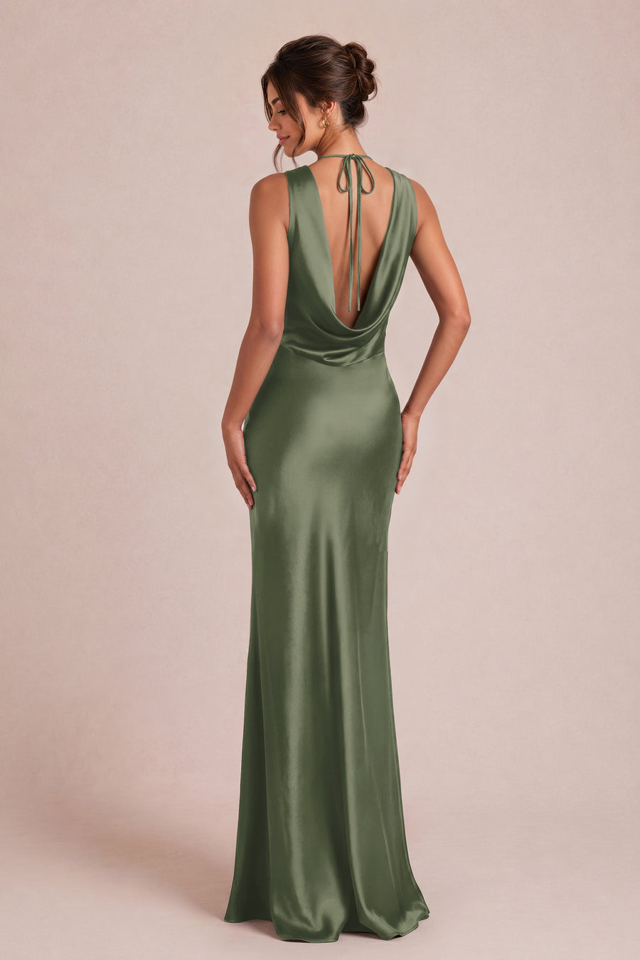Célia | Vestido comprido tubinho em cetim mate