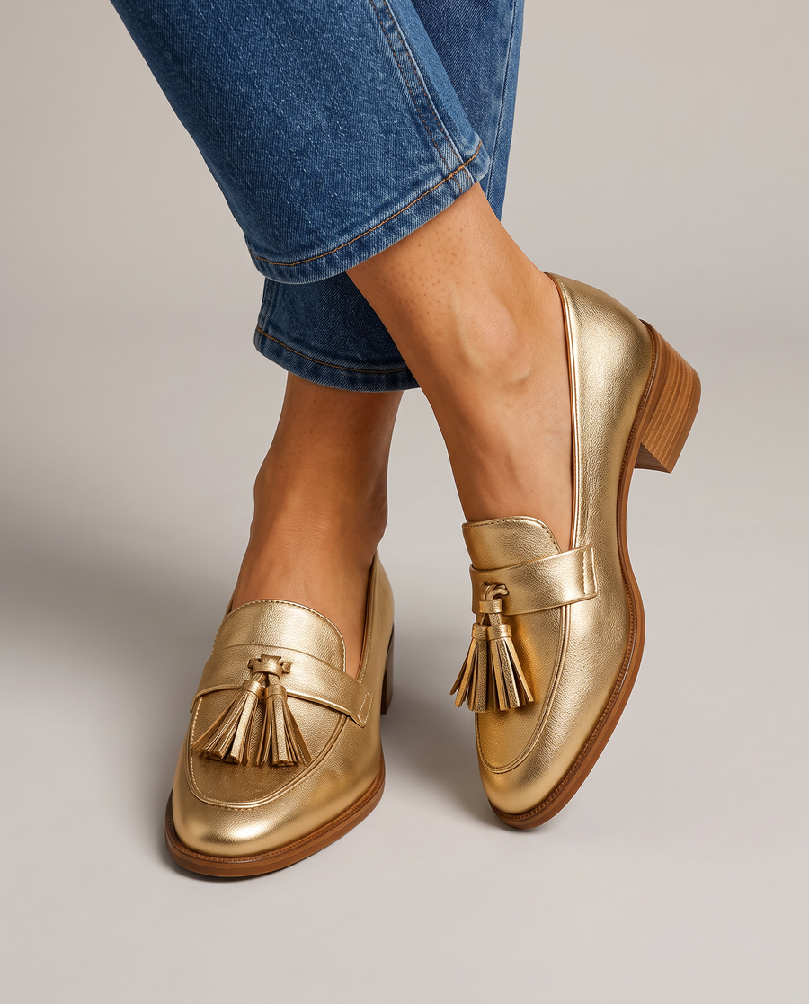 Doroteia | Mocassins Dourados com Borlas
