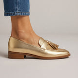 Doroteia | Mocassins Dourados com Borlas