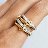 Conjunto de Anéis Zircónias Entrelaçadas