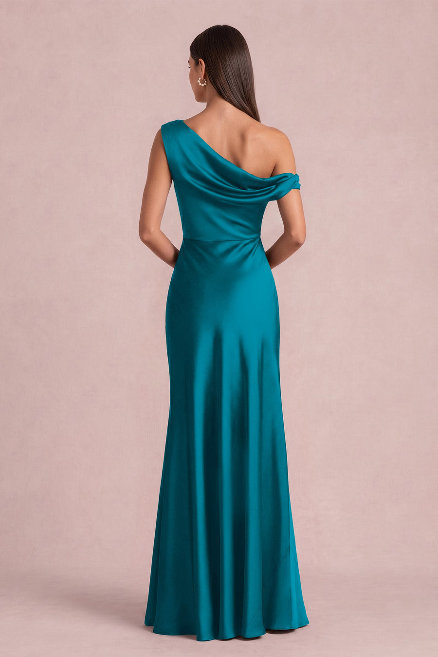 Madalena Azul Tinta | Vestido comprido tubinho de um ombro só em cetim mate