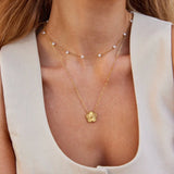 Colar Dourado com Pérolas
