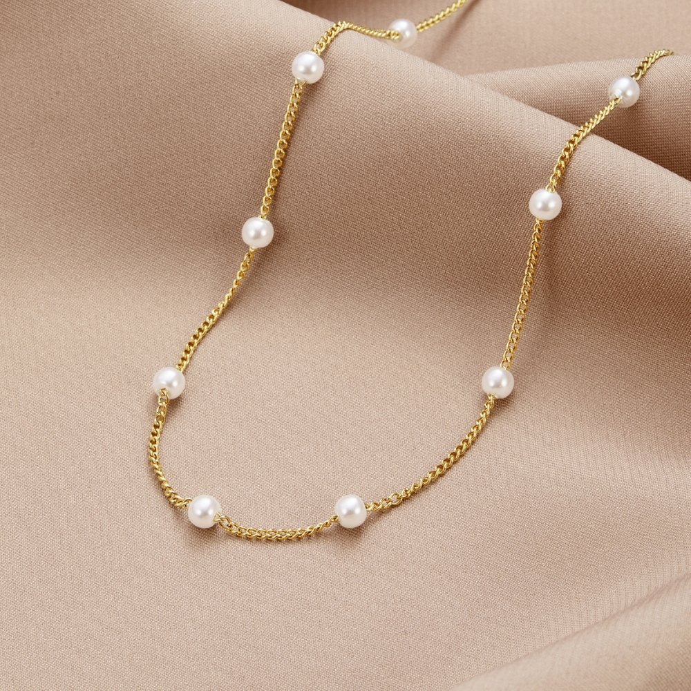 Colar Dourado com Pérolas