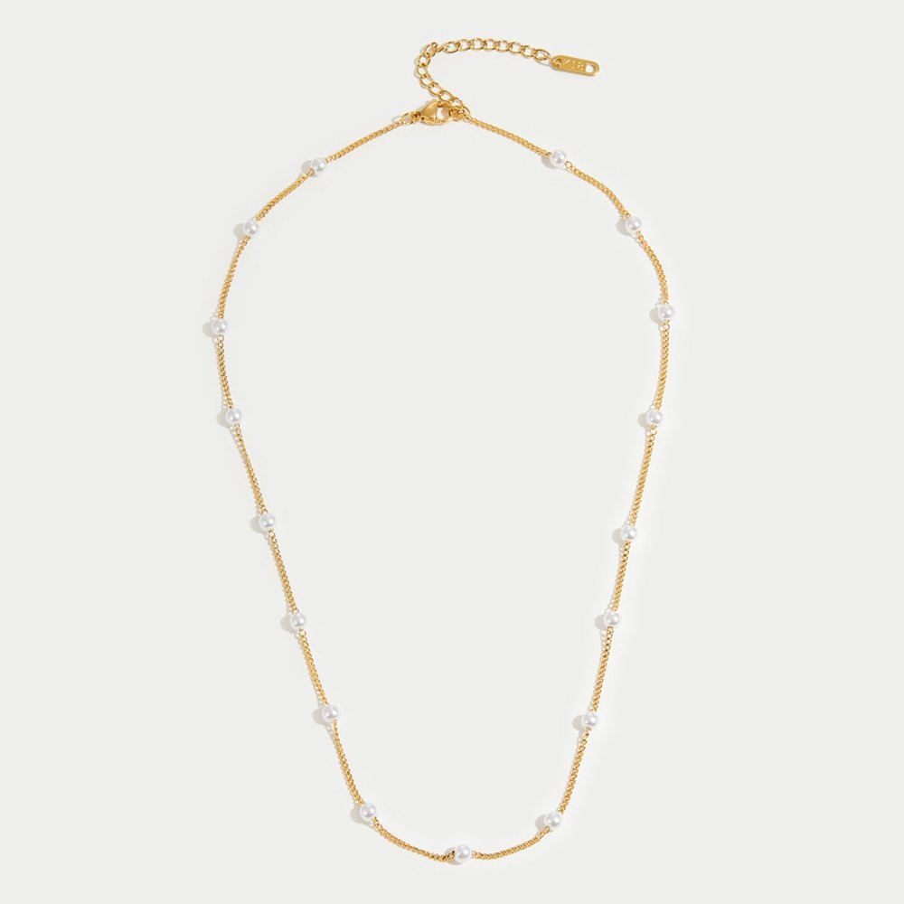 Colar Dourado com Pérolas