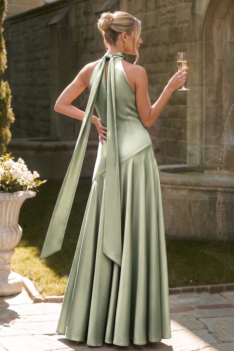 Ondina | Vestido de dama de honor cetim de acetato evasê pregas