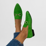 Mocassins em Tons de Roxo