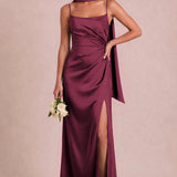 Rosália Cabernet | Vestido comprido em cetim mate com detalhe drapeado