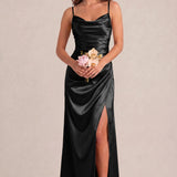 Rosalina Preto | Vestido comprido tubinho em cetim brilhante plissado