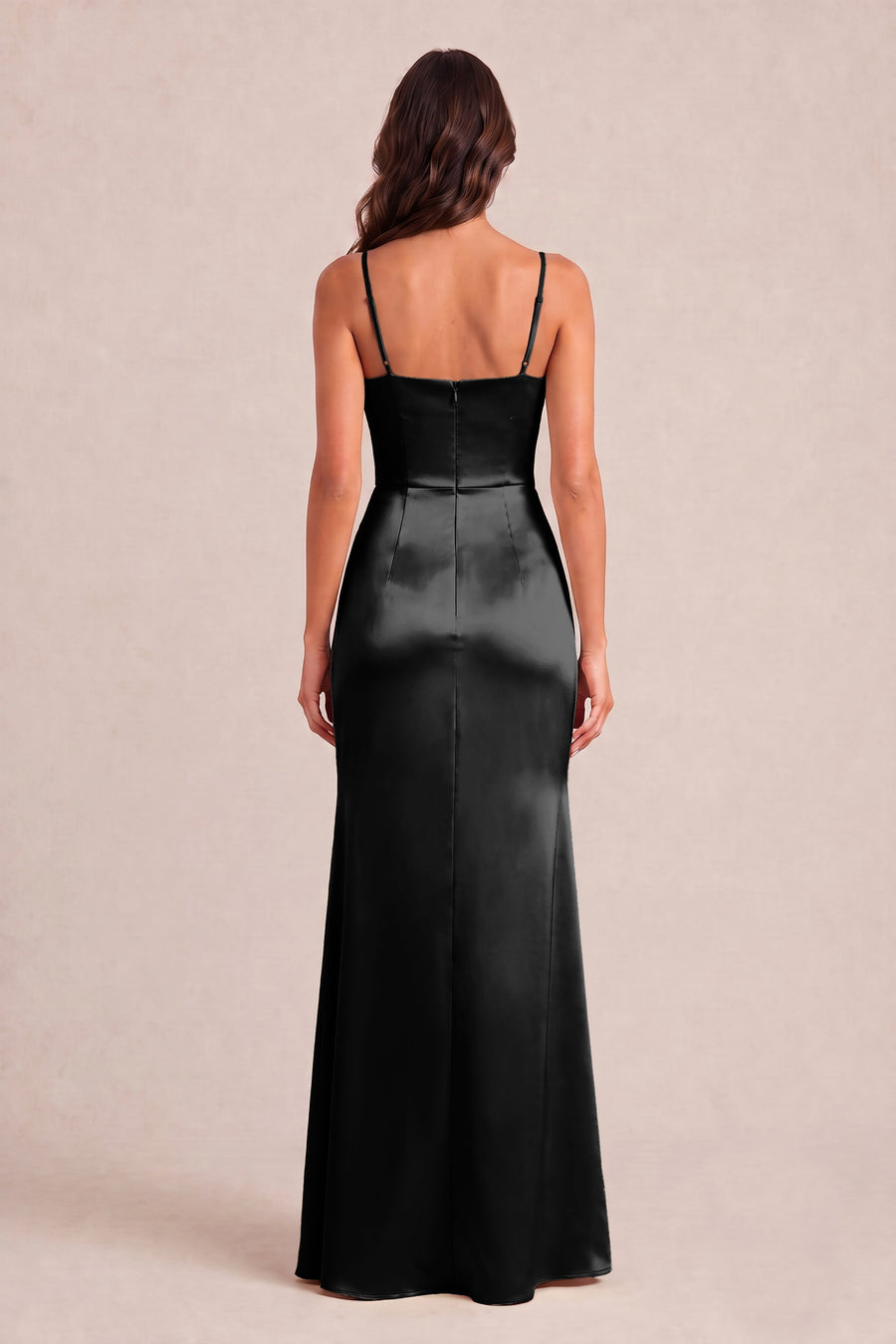 Rosalina Preto | Vestido comprido tubinho em cetim brilhante plissado