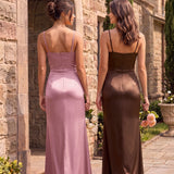 Rosalina Prateado | Vestido comprido tubinho em cetim brilhante plissado