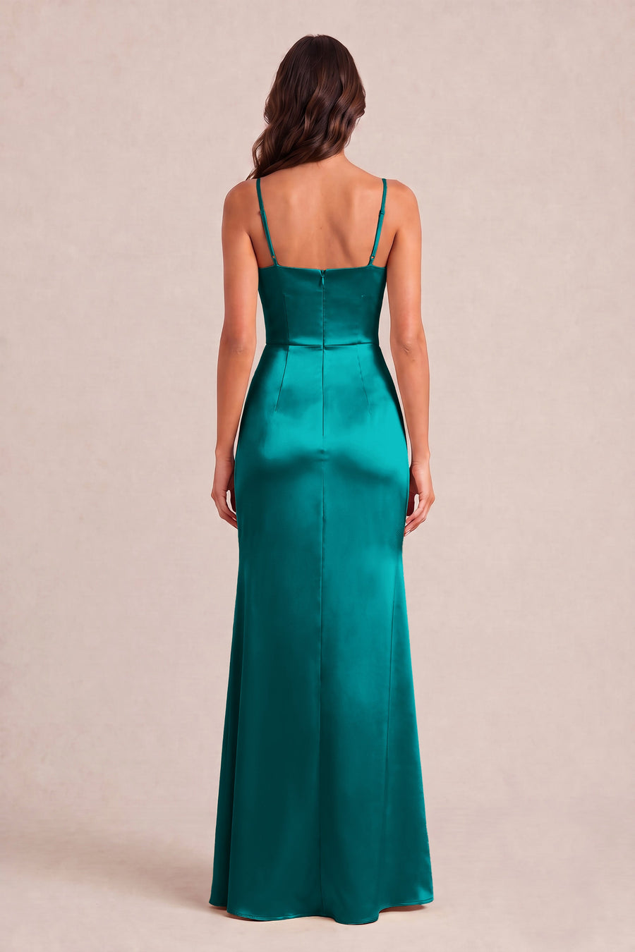 Rosalina Azul Pavão | Vestido comprido tubinho em cetim brilhante plissado