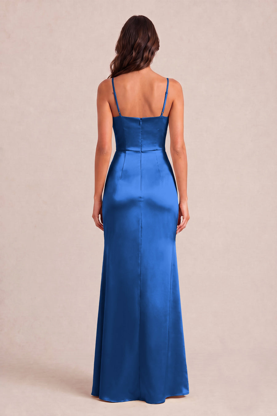 Rosalina Azul Rei | Vestido comprido tubinho em cetim brilhante plissado