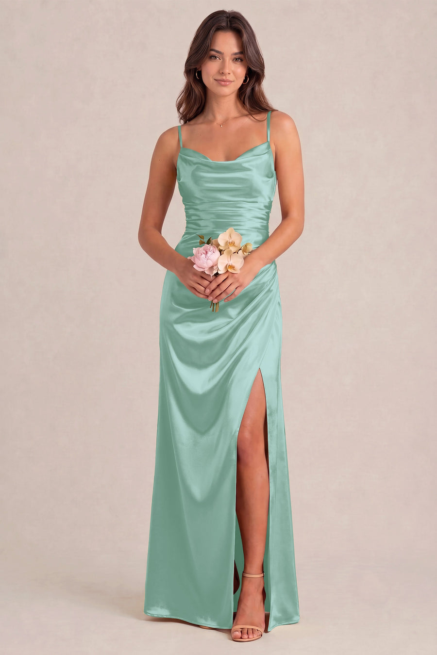 Rosalina Verde Salva | Vestido comprido tubinho em cetim brilhante plissado