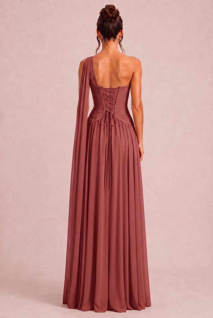 Rosana Castanho Acobreado | Vestido de dama de honor evasê em chiffon com detalhe drapeado