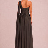 Rosana Chocolate | Vestido de dama de honor evasê em chiffon com detalhe drapeado