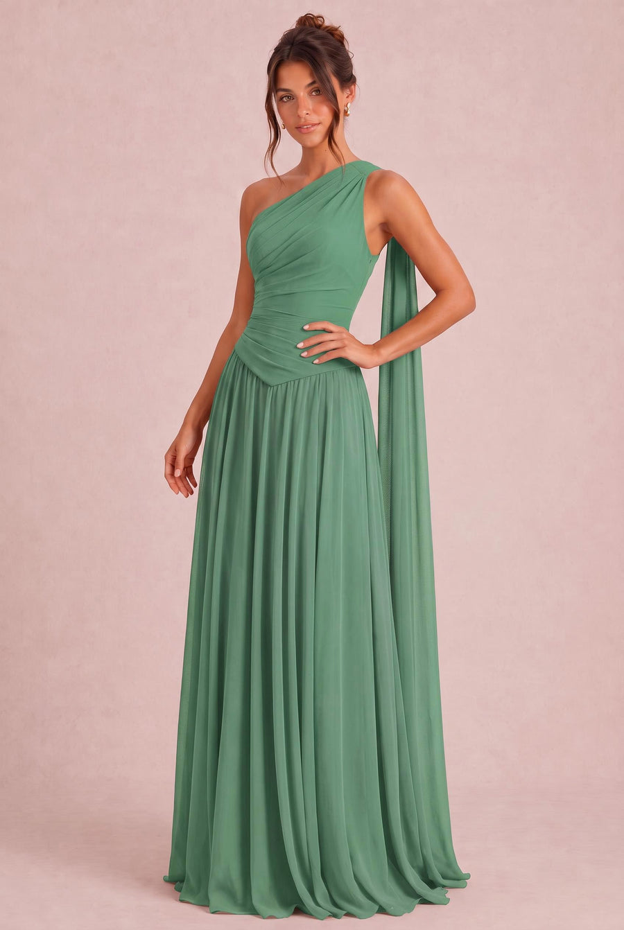 Rosana Eucalipto | Vestido de dama de honor evasê em chiffon com detalhe drapeado