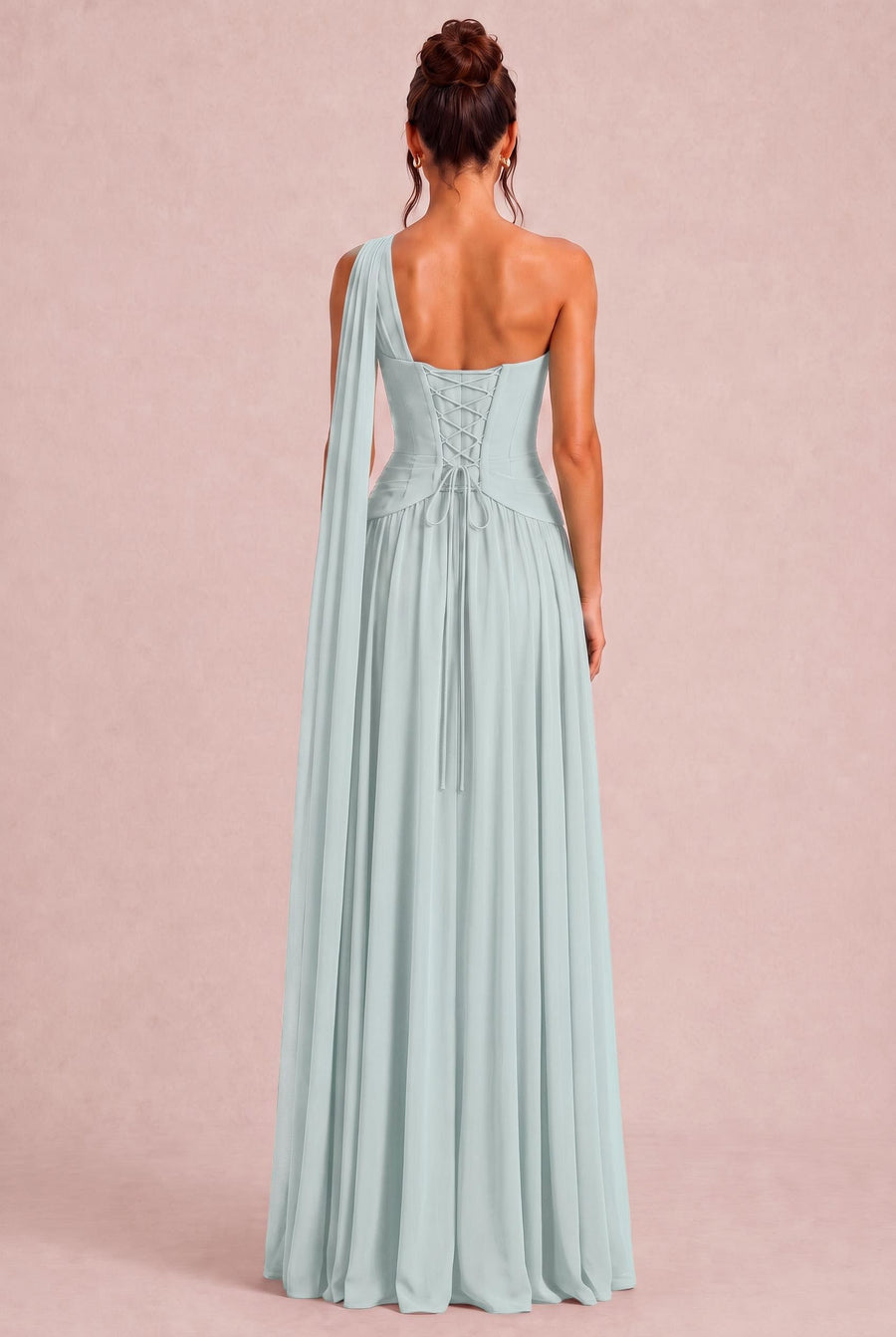 Rosana Névoa | Vestido de dama de honor evasê em chiffon com detalhe drapeado