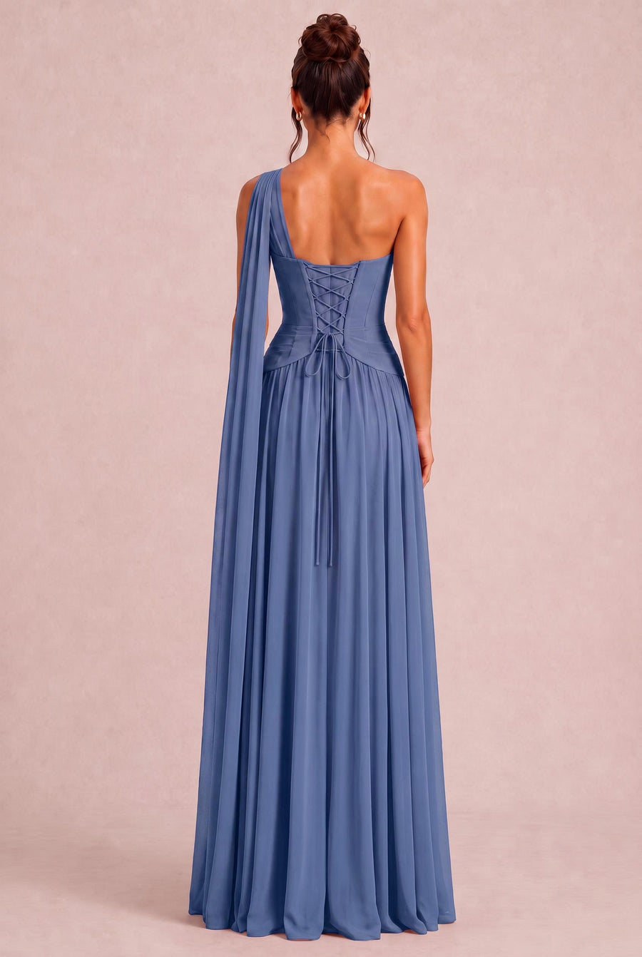 Rosana Pervinca | Vestido de dama de honor evasê em chiffon com detalhe drapeado