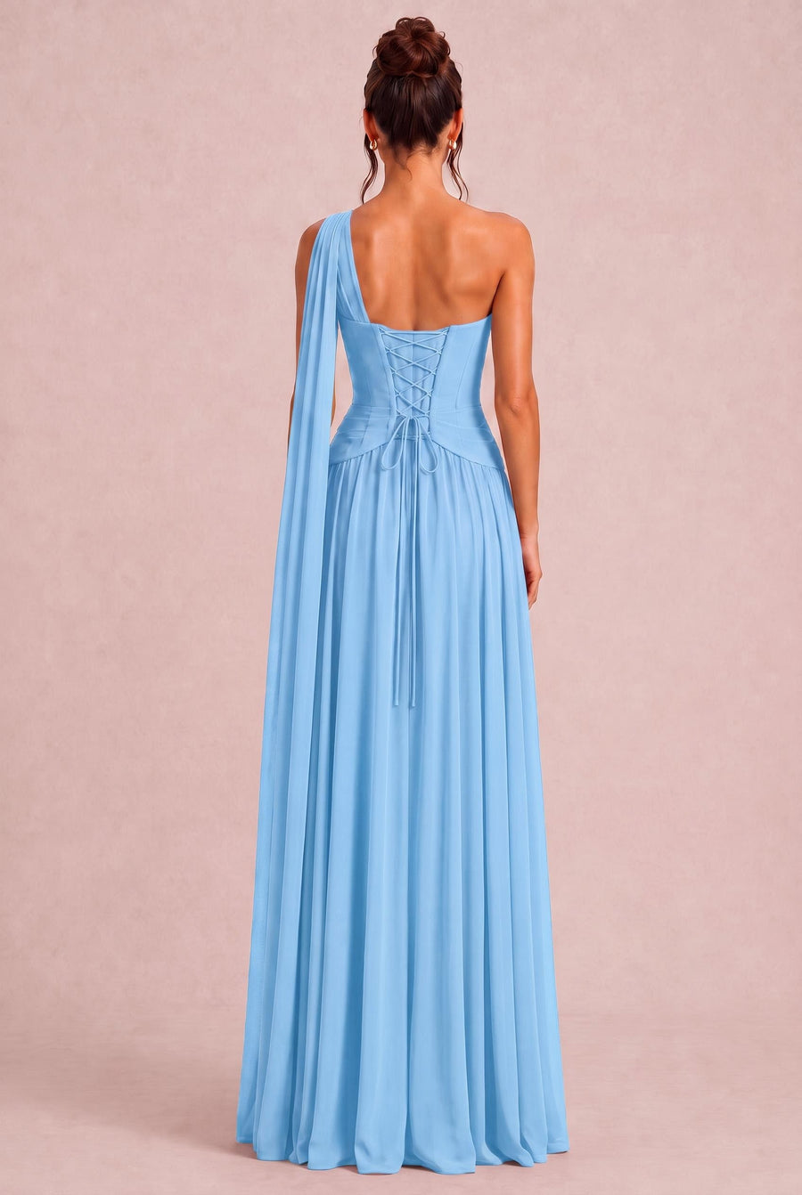 Rosana Azul Pó | Vestido de dama de honor evasê em chiffon com detalhe drapeado