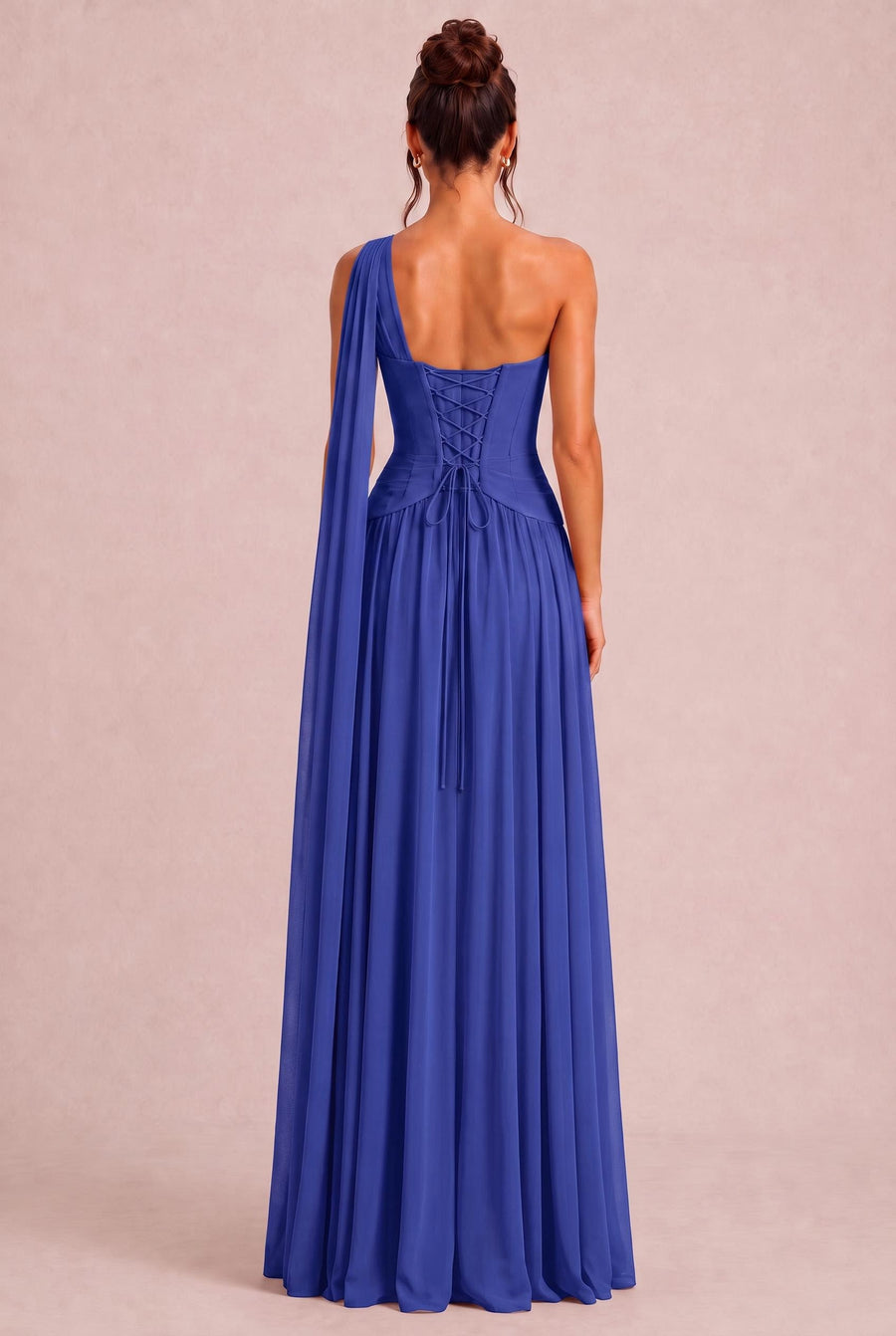 Rosana Azul Rei | Vestido de dama de honor evasê em chiffon com detalhe drapeado