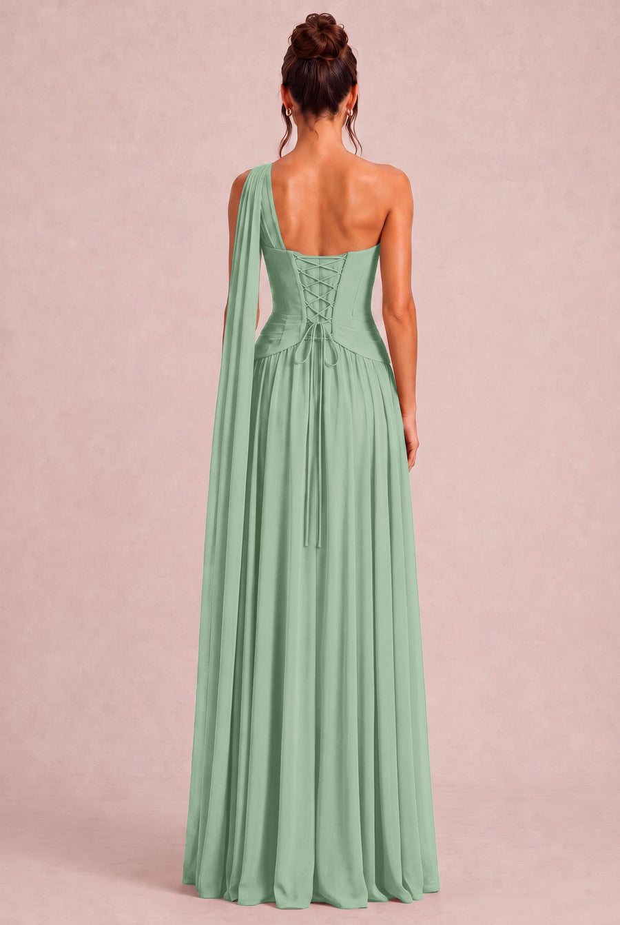 Rosana Verde Salva | Vestido de dama de honor evasê em chiffon com detalhe drapeado