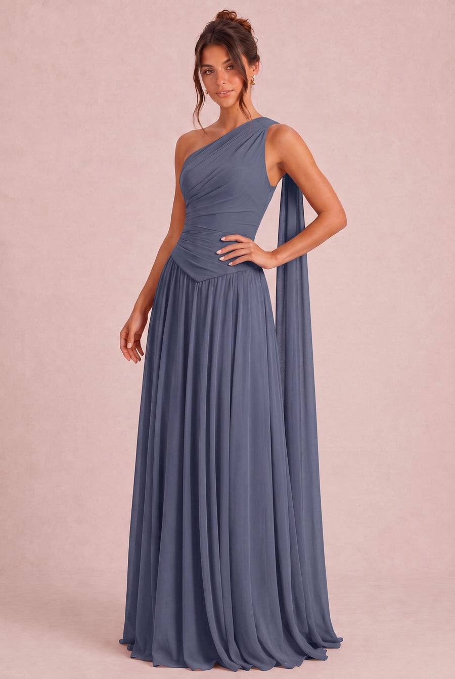 Rosana Tempestade | Vestido de dama de honor evasê em chiffon com detalhe drapeado