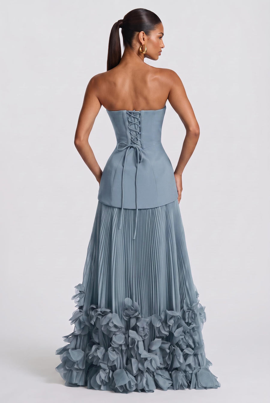 Salomé Azul Pó | Vestido comprido evasê em chiffon com estampado floral