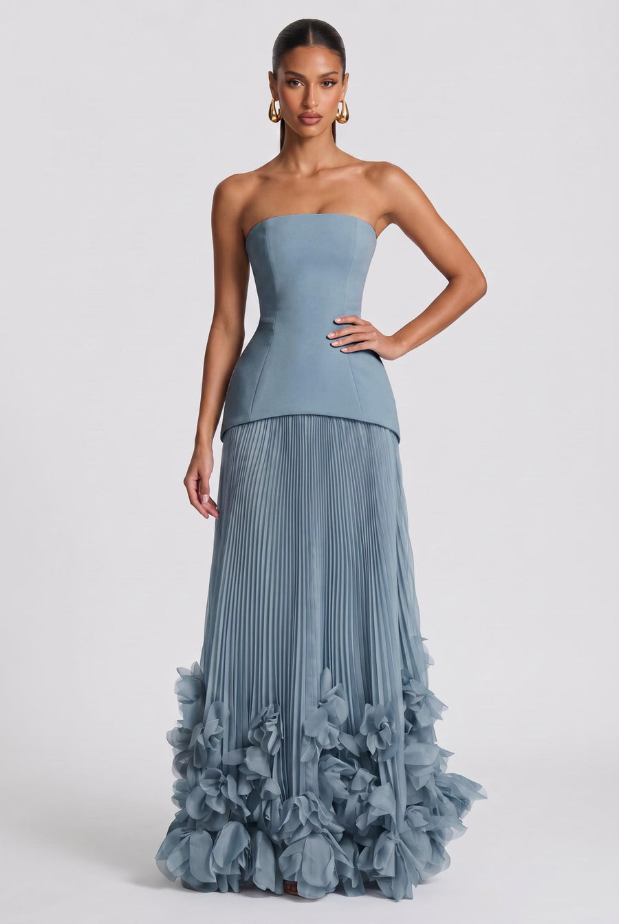 Salomé Azul Pó | Vestido comprido evasê em chiffon com estampado floral