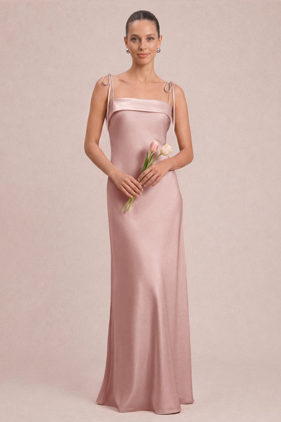 Serafina | Vestido comprido tubinho em cetim mate com alças finas