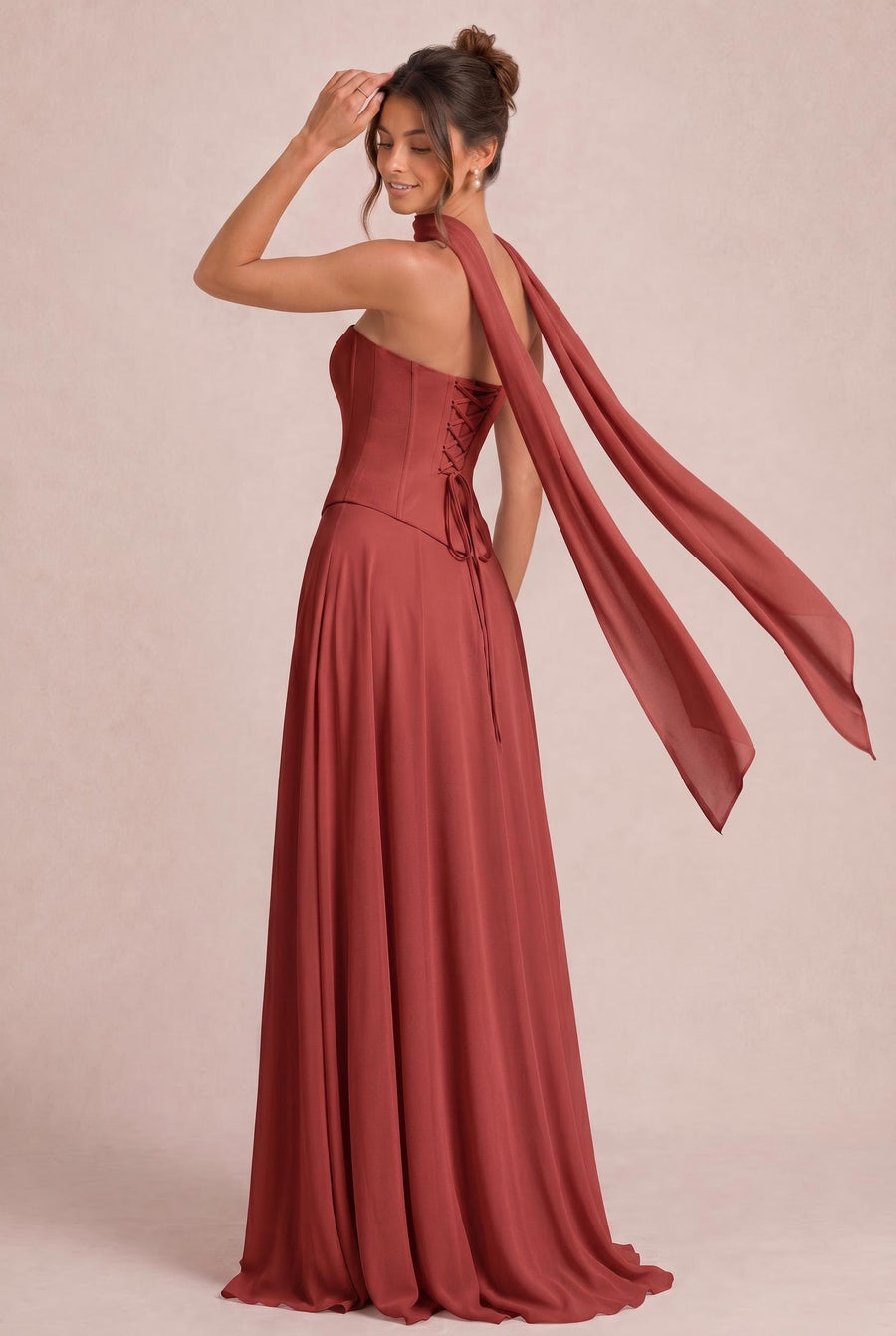 Tatiana Ferrugem | Vestido de dama de honor de duas peças em chiffon com corset e detalhe drapeado
