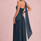 Vera Azul Marinho Escuro | Vestido de dama de honor evasê em chiffon com detalhe drapeado