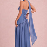 Vera Pervinca | Vestido de dama de honor evasê em chiffon com detalhe drapeado