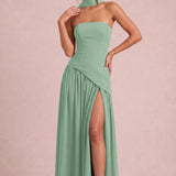 Vera Verde Salva | Vestido de dama de honor evasê em chiffon com detalhe drapeado
