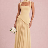 Violeta | Vestido de dama de honor evasê em chiffon plissado