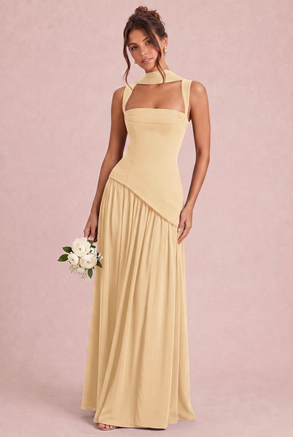 Violeta | Vestido de dama de honor evasê em chiffon plissado
