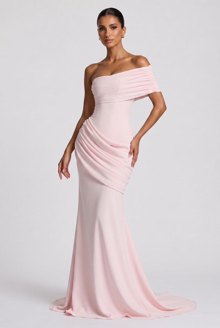 Vanda | Vestido sereia em crepe franzido com cauda