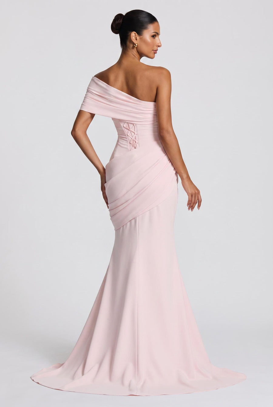 Vanda | Vestido sereia em crepe franzido com cauda