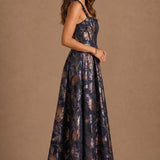 Iolanda | Vestido comprido evasê em brocado